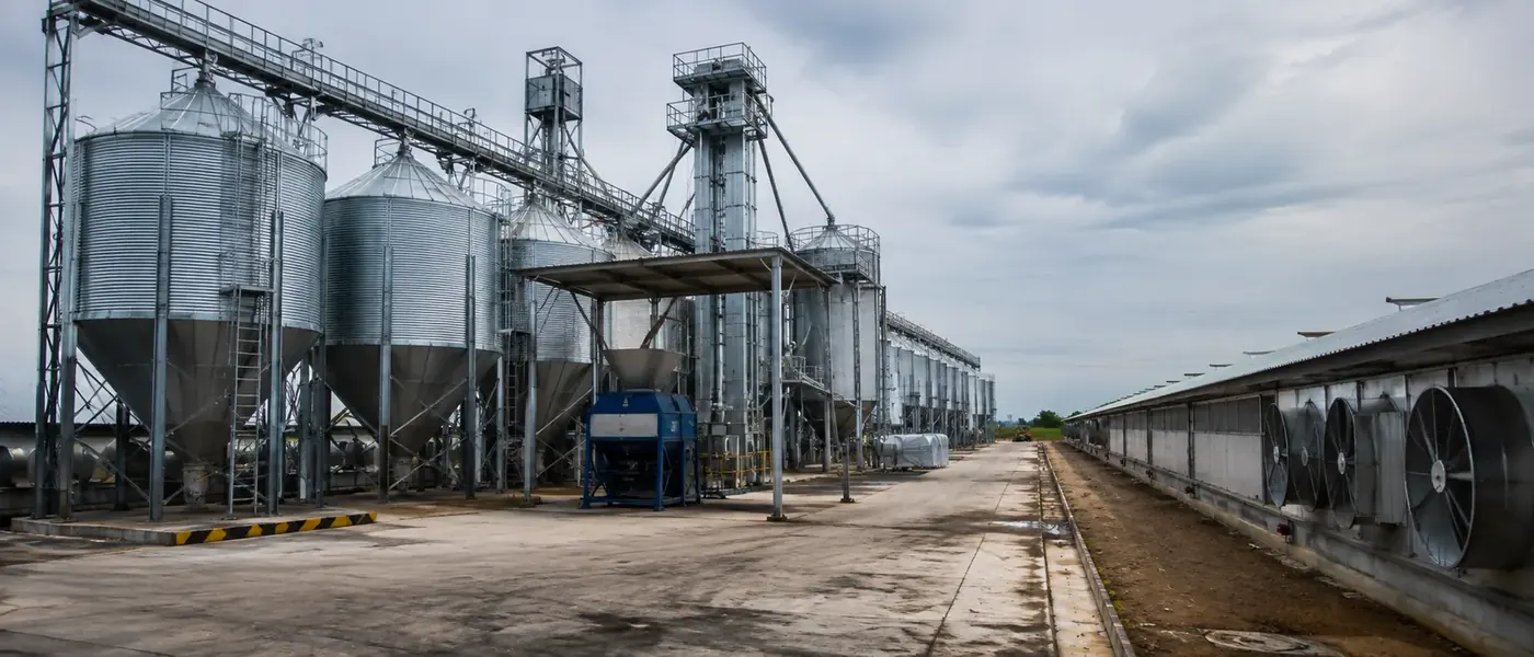 Agroindustria y avicultura · instalación industrial atendida por MASTER INDUSTRIA
