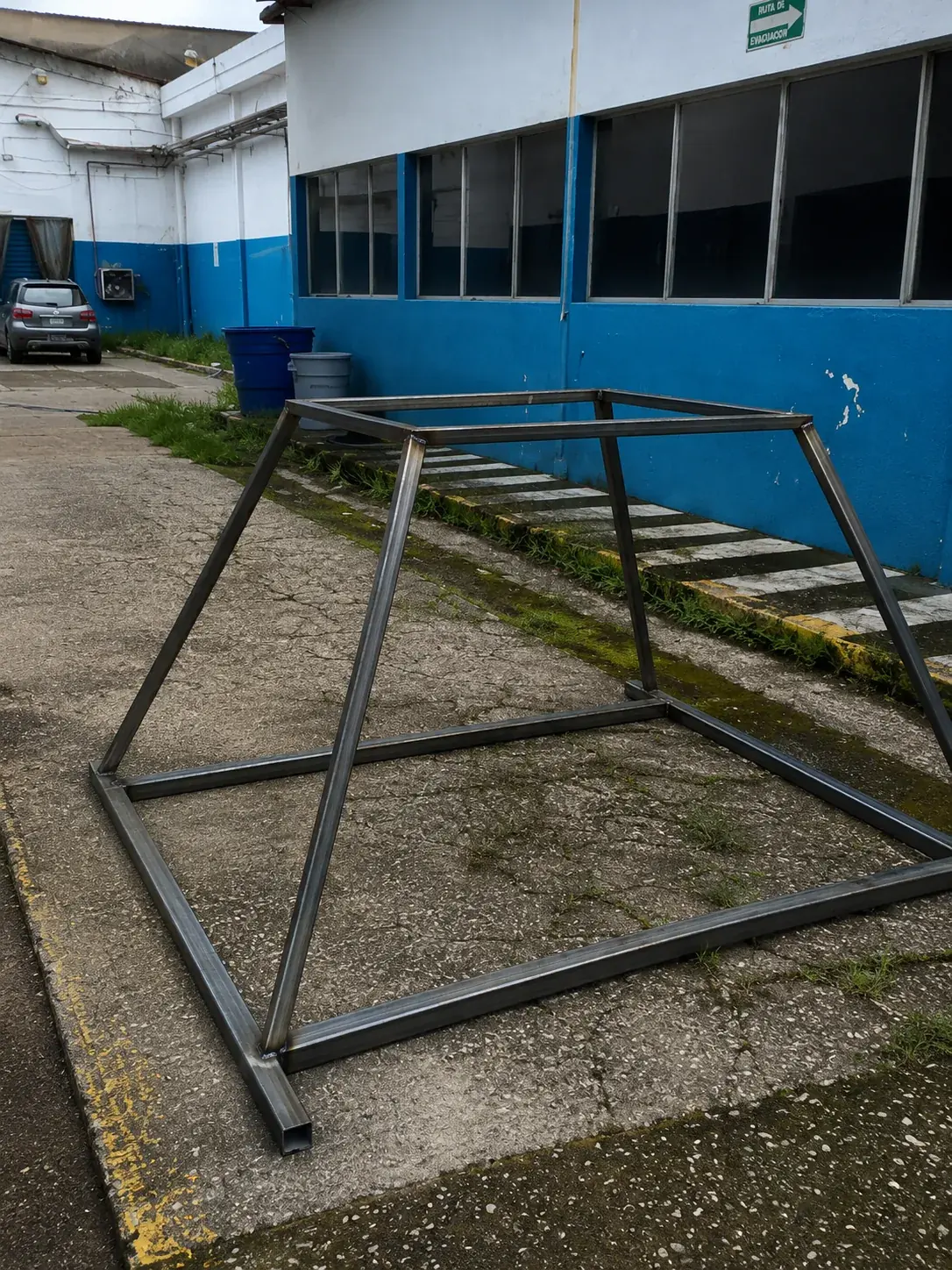 Bastidor de estructura metálica armado en taller